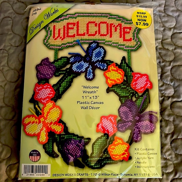 Welcome Wreath - Picture 1 of 3